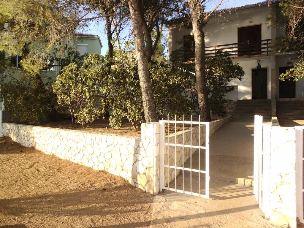 Apartments Kreso 5 Meters From The Beach With See View Shadow And Parking Place Stara Novalja Exteriér fotografie