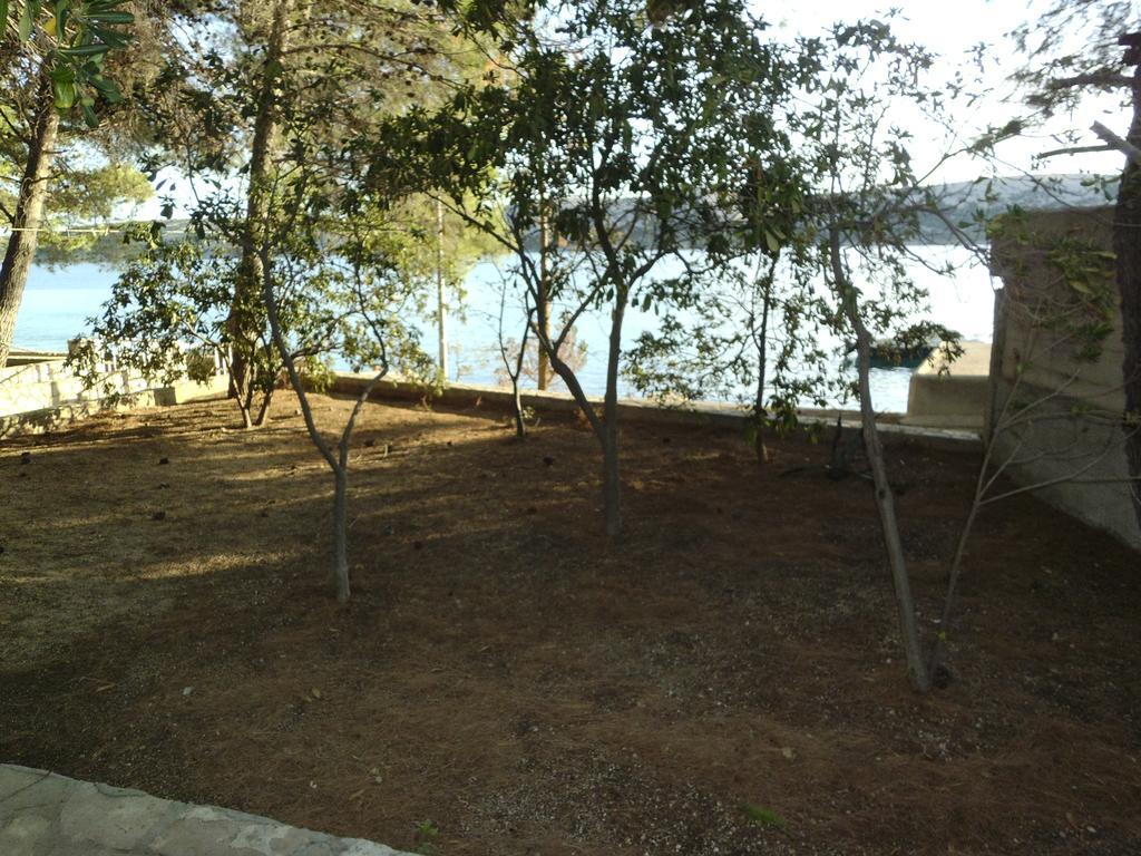 Apartments Kreso 5 Meters From The Beach With See View Shadow And Parking Place Stara Novalja Pokoj fotografie