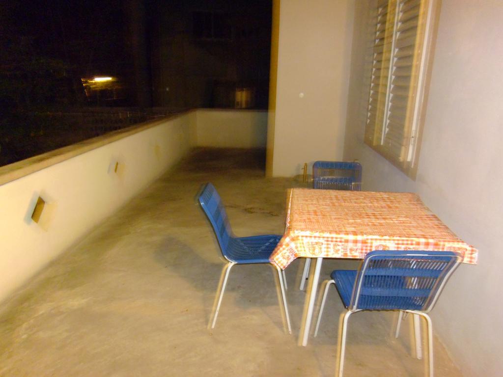 Apartments Kreso 5 Meters From The Beach With See View Shadow And Parking Place Stara Novalja Pokoj fotografie